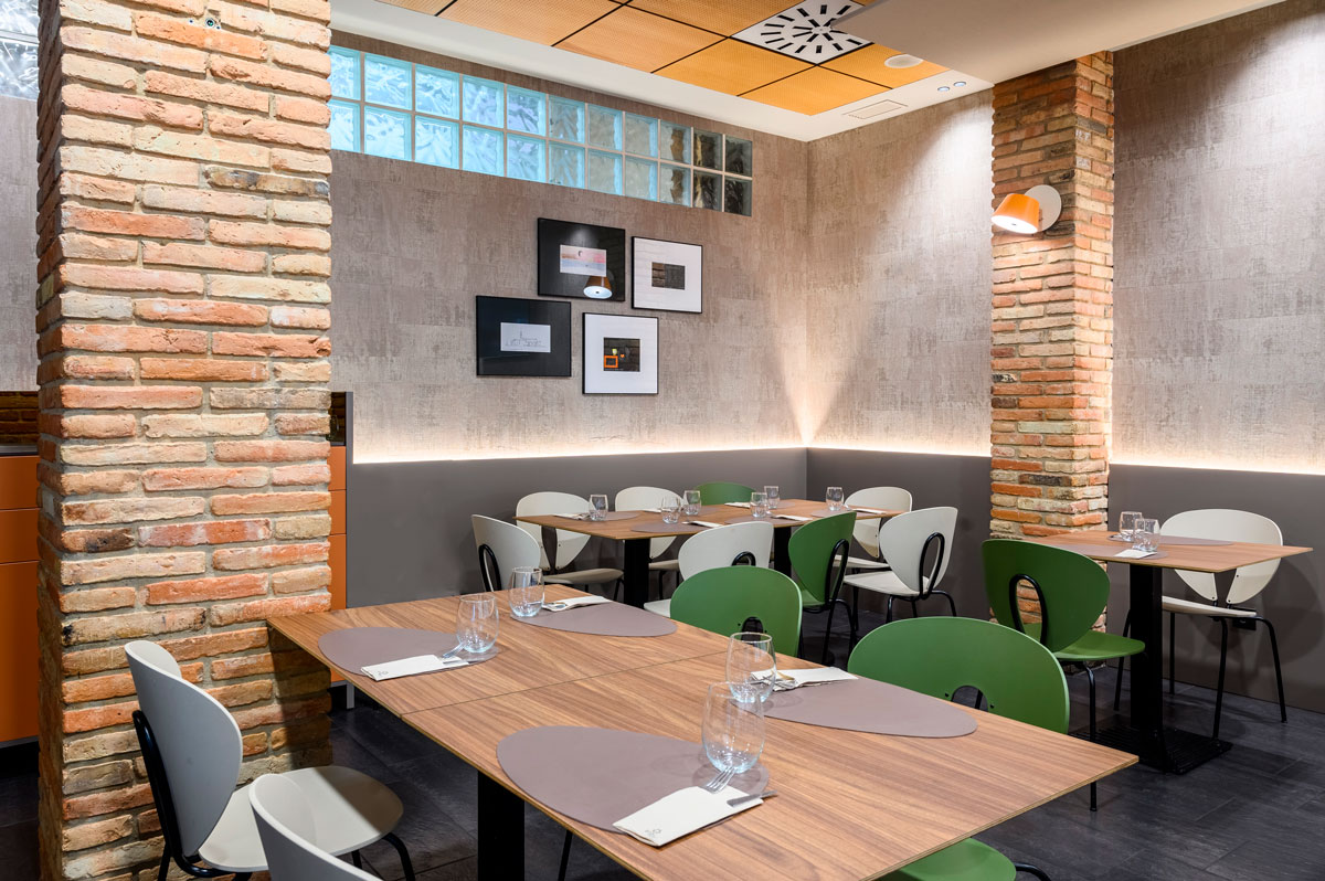 EL HOTEL-RESTAURANTE